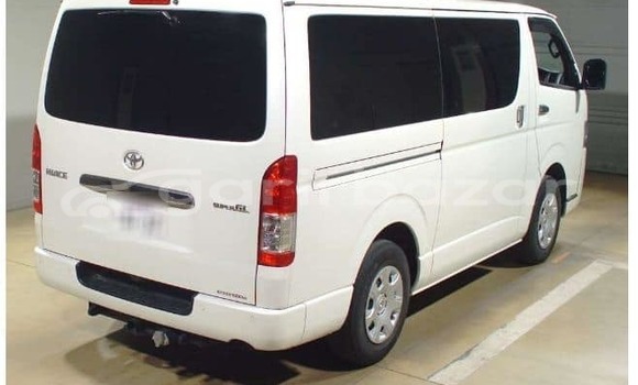 Buy Used 2019 Toyota Hiace in Barguna, Barguna Buy Used 2019 Toyota Hiace in Barguna, Barguna
