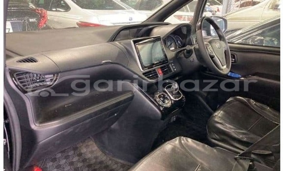 Buy Used 2021 Toyota Noah in Dhaka, Dhaka Buy Used 2021 Toyota Noah in Dhaka, Dhaka