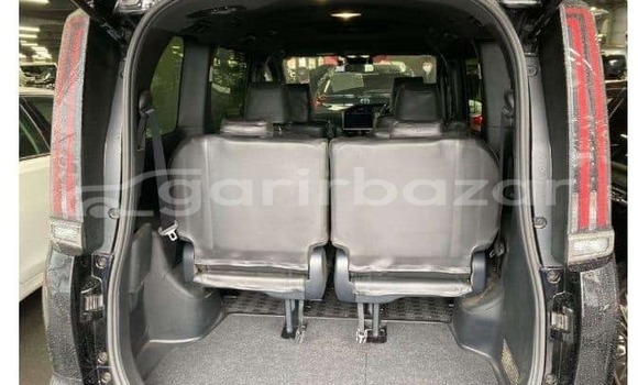 Buy Used 2021 Toyota Noah in Dhaka, Dhaka Buy Used 2021 Toyota Noah in Dhaka, Dhaka