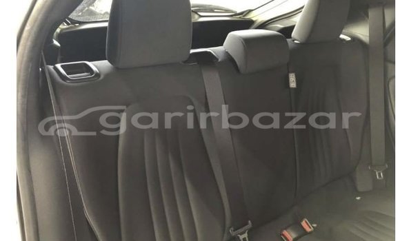 Buy Used 2020 Toyota Yaris in Dhaka, Dhaka Buy Used 2020 Toyota Yaris in Dhaka, Dhaka
