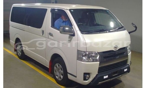 Buy Used 2020 Toyota Hiace in Bajitpur, Kishorganj Buy Used 2020 Toyota Hiace in Bajitpur, Kishorganj