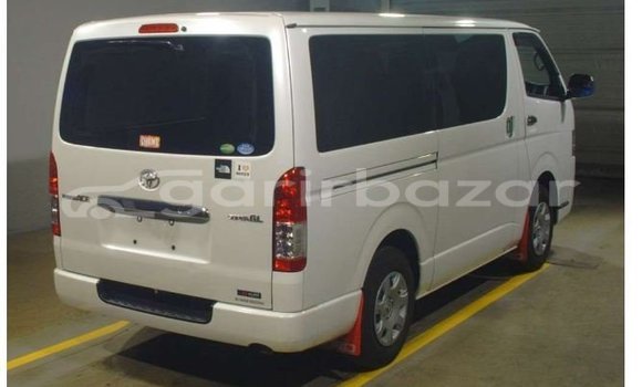 Buy Used 2020 Toyota Hiace in Bajitpur, Kishorganj Buy Used 2020 Toyota Hiace in Bajitpur, Kishorganj