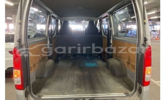 Buy Used 2020 Toyota Hiace in Dhaka, Dhaka Buy Used 2020 Toyota Hiace in Dhaka, Dhaka