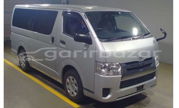 Buy Used 2020 Toyota Hiace in Dhaka, Dhaka Buy Used 2020 Toyota Hiace in Dhaka, Dhaka