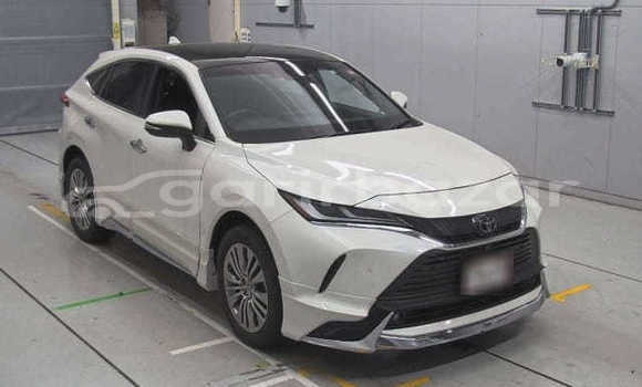 Buy Used 2020 Toyota Harrier in Dhaka, Dhaka Buy Used 2020 Toyota Harrier in Dhaka, Dhaka
