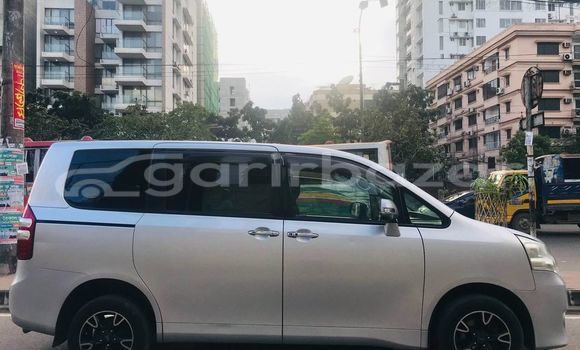 কেনা ব্যবহৃত Toyota Noah Other গাড়ী মধ্যে ঢাকা মধ্যে Dhaka কেনা ব্যবহৃত Toyota Noah Other গাড়ী মধ্যে ঢাকা মধ্যে Dhaka