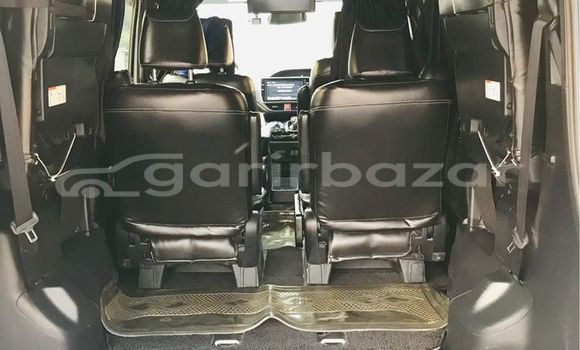 কেনা ব্যবহৃত Toyota Esquire White গাড়ী মধ্যে ঢাকা মধ্যে Dhaka কেনা ব্যবহৃত Toyota Esquire White গাড়ী মধ্যে ঢাকা মধ্যে Dhaka