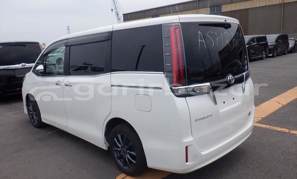 Buy Used 2019 Toyota Esquire in Dhaka, Dhaka Buy Used 2019 Toyota Esquire in Dhaka, Dhaka