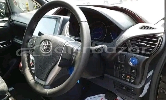 Buy Used Toyota Voxy in Bajitpur, Kishorganj Buy Used Toyota Voxy in Bajitpur, Kishorganj