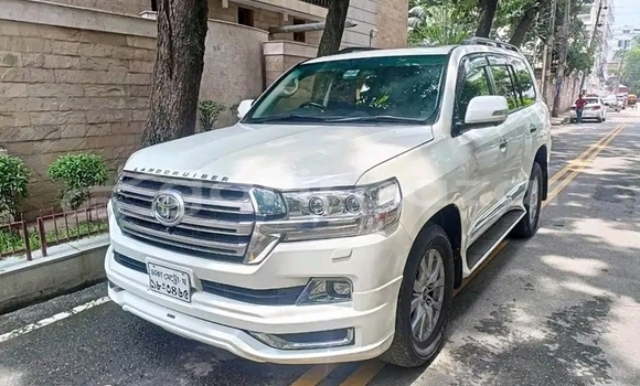 Buy Used Toyota Land Cruiser in Barguna, Barguna Buy Used Toyota Land Cruiser in Barguna, Barguna