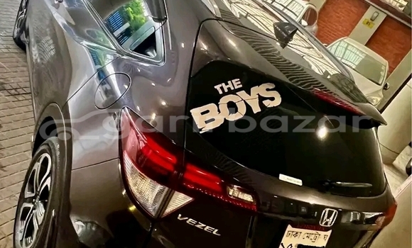 Buy Used Honda Vezel in Baniachang, Habiganj Buy Used Honda Vezel in Baniachang, Habiganj