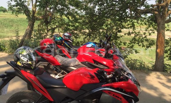 কেনা ব্যবহৃত Honda CBR Red সাইকেল মধ্যে ঢাকা মধ্যে Dhaka কেনা ব্যবহৃত Honda CBR Red সাইকেল মধ্যে ঢাকা মধ্যে Dhaka