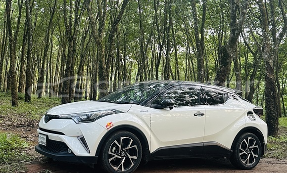 Buy Used 2018 Toyota chr g-led package in Chittagong, Chittagong Buy Used 2018 Toyota chr g-led package in Chittagong, Chittagong