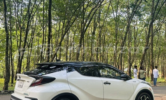 Buy Used 2018 Toyota chr g-led package in Chittagong, Chittagong Buy Used 2018 Toyota chr g-led package in Chittagong, Chittagong