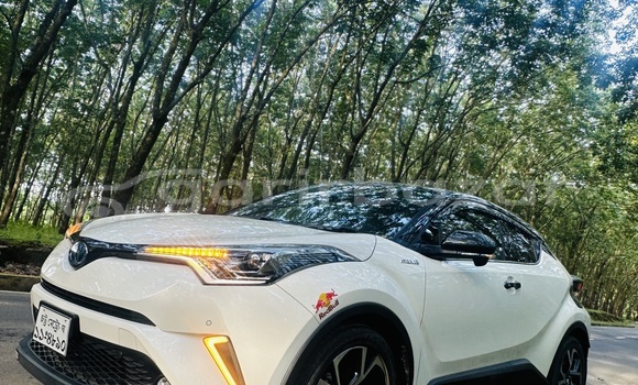 Buy Used 2018 Toyota chr g-led package in Chittagong, Chittagong Buy Used 2018 Toyota chr g-led package in Chittagong, Chittagong
