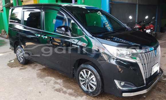 Buy Used 2018 Toyota esquire gi in Dhaka, Dhaka Buy Used 2018 Toyota esquire gi in Dhaka, Dhaka