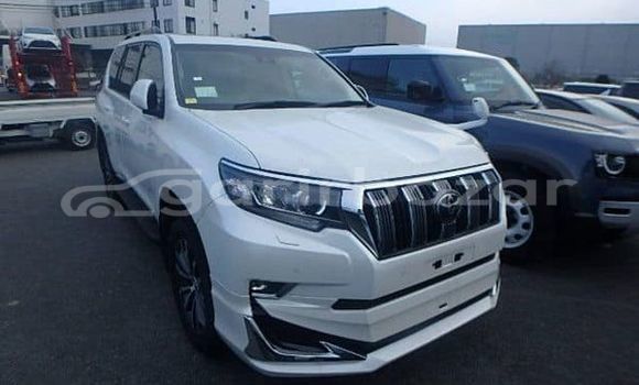 Buy Used 2019 Toyota land cruiser-prado in Dhaka, Dhaka Buy Used 2019 Toyota land cruiser-prado in Dhaka, Dhaka