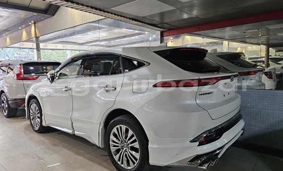 Buy Used 2020 Toyota Harrier in Dhaka, Dhaka Buy Used 2020 Toyota Harrier in Dhaka, Dhaka