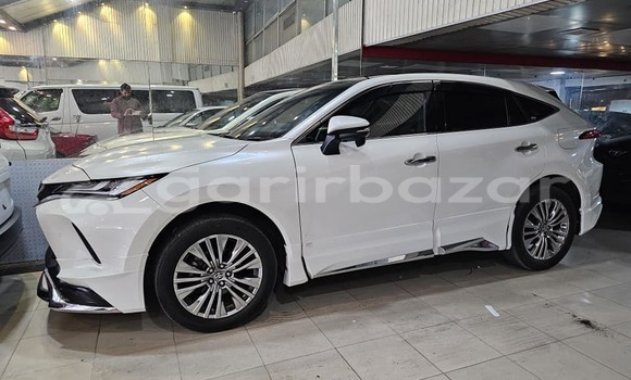 Buy Used 2020 Toyota Harrier in Dhaka, Dhaka Buy Used 2020 Toyota Harrier in Dhaka, Dhaka
