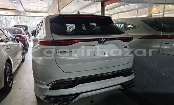 Buy Used 2020 Toyota Harrier in Dhaka, Dhaka Buy Used 2020 Toyota Harrier in Dhaka, Dhaka