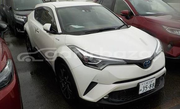 Buy Used 2019 Toyota CH-R in Dhaka, Dhaka Buy Used 2019 Toyota CH-R in Dhaka, Dhaka