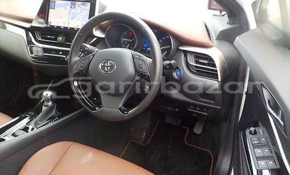 Buy Used 2019 Toyota CH-R in Dhaka, Dhaka Buy Used 2019 Toyota CH-R in Dhaka, Dhaka