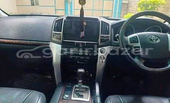 Buy Used Toyota Land Cruiser Prado in Baniachang, Habiganj Buy Used Toyota Land Cruiser Prado in Baniachang, Habiganj