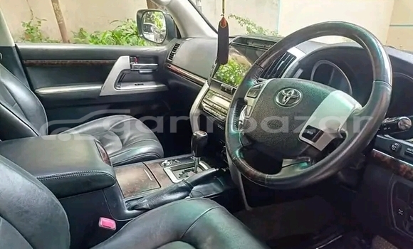 Buy Used Toyota Land Cruiser Prado in Baniachang, Habiganj Buy Used Toyota Land Cruiser Prado in Baniachang, Habiganj