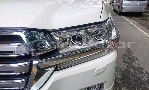 Buy Used Toyota Land Cruiser Prado in Baniachang, Habiganj Buy Used Toyota Land Cruiser Prado in Baniachang, Habiganj