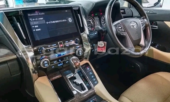 Buy Used Toyota Alphard in Bochanganj, Dinajpur Buy Used Toyota Alphard in Bochanganj, Dinajpur