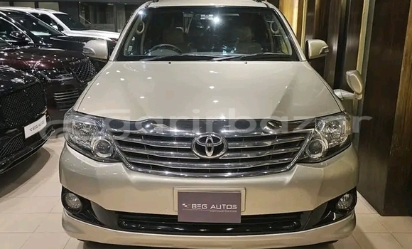 Buy Used Toyota Fortuner in Baniachang, Habiganj Buy Used Toyota Fortuner in Baniachang, Habiganj
