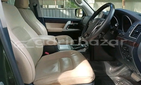 Buy Used Toyota Land Cruiser in Burhanuddin, Bhola Buy Used Toyota Land Cruiser in Burhanuddin, Bhola