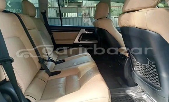Buy Used Toyota Land Cruiser in Burhanuddin, Bhola Buy Used Toyota Land Cruiser in Burhanuddin, Bhola