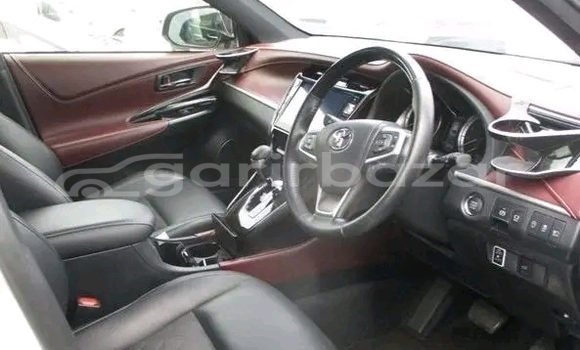 Buy Used Toyota Harrier in Bagerhat, Khulna Buy Used Toyota Harrier in Bagerhat, Khulna