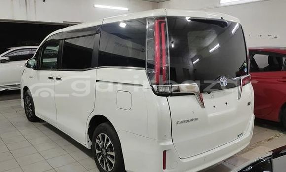 কেনা ব্যবহৃত Toyota Esquire Pearl গাড়ী মধ্যে ঢাকা মধ্যে Dhaka কেনা ব্যবহৃত Toyota Esquire Pearl গাড়ী মধ্যে ঢাকা মধ্যে Dhaka