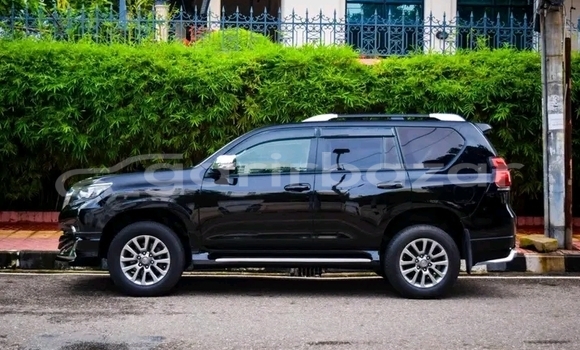 Buy Used Toyota Land cruiser prado in Bogora, Bogora Buy Used Toyota Land cruiser prado in Bogora, Bogora