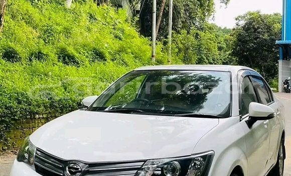 Buy Used Toyota Axio in Bogora, Bogora Buy Used Toyota Axio in Bogora, Bogora