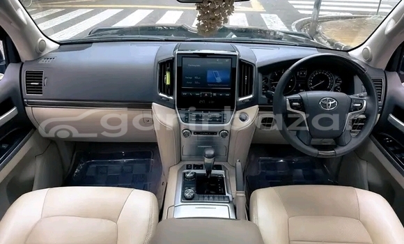 Buy Used Toyota land cruiser-prado in Baniachang, Habiganj Buy Used Toyota land cruiser-prado in Baniachang, Habiganj