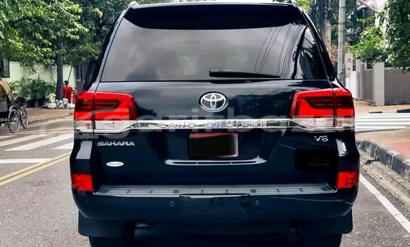 Buy Used Toyota land cruiser-prado in Baniachang, Habiganj Buy Used Toyota land cruiser-prado in Baniachang, Habiganj