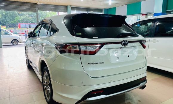 কেনা ব্যবহৃত Toyota Harrier White গাড়ী মধ্যে ঢাকা মধ্যে Dhaka কেনা ব্যবহৃত Toyota Harrier White গাড়ী মধ্যে ঢাকা মধ্যে Dhaka
