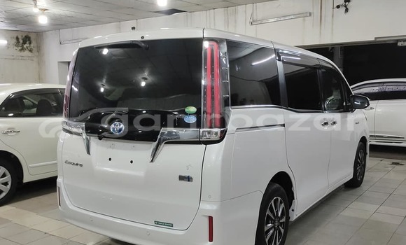 কেনা ব্যবহৃত Toyota Esquire White গাড়ী মধ্যে ঢাকা মধ্যে Dhaka কেনা ব্যবহৃত Toyota Esquire White গাড়ী মধ্যে ঢাকা মধ্যে Dhaka