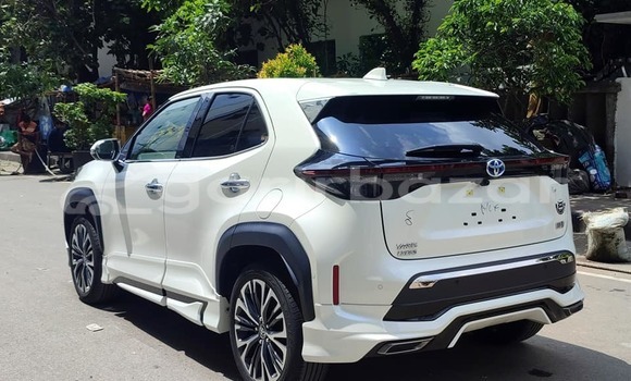 কেনা ব্যবহৃত Toyota Yaris White গাড়ী মধ্যে ঢাকা মধ্যে Dhaka কেনা ব্যবহৃত Toyota Yaris White গাড়ী মধ্যে ঢাকা মধ্যে Dhaka