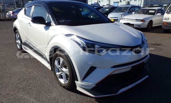 কেনা ব্যবহৃত Toyota C-HR White গাড়ী মধ্যে ঢাকা মধ্যে Dhaka কেনা ব্যবহৃত Toyota C-HR White গাড়ী মধ্যে ঢাকা মধ্যে Dhaka