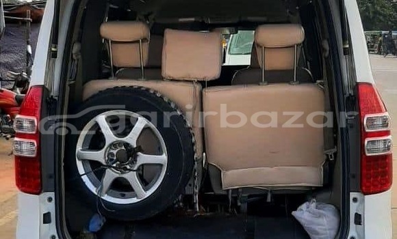 Buy Used 2017 Toyota Noah in Dhaka, Dhaka Buy Used 2017 Toyota Noah in Dhaka, Dhaka