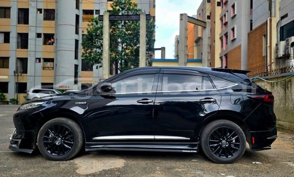 Buy Used 2020 Toyota Harrier in Dhaka, Dhaka Buy Used 2020 Toyota Harrier in Dhaka, Dhaka