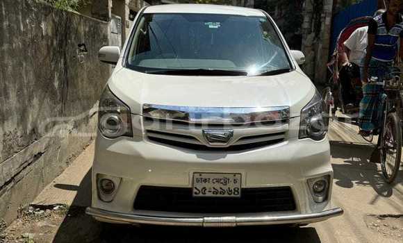 Buy Used 2018 Toyota Noah in Dhaka, Dhaka Buy Used 2018 Toyota Noah in Dhaka, Dhaka