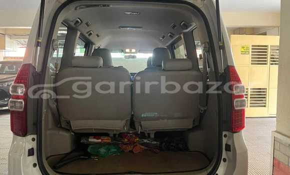 Buy Used 2018 Toyota Noah in Dhaka, Dhaka Buy Used 2018 Toyota Noah in Dhaka, Dhaka