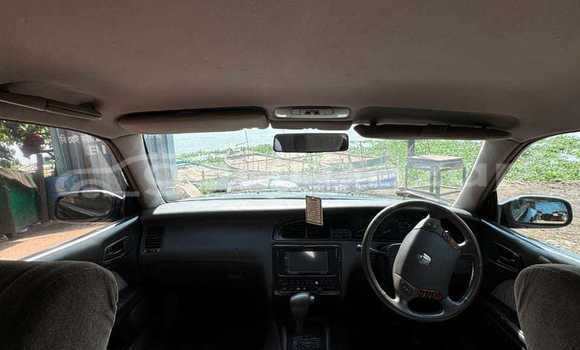 Buy Used 2000 Toyota Crown in Dhaka, Dhaka Buy Used 2000 Toyota Crown in Dhaka, Dhaka
