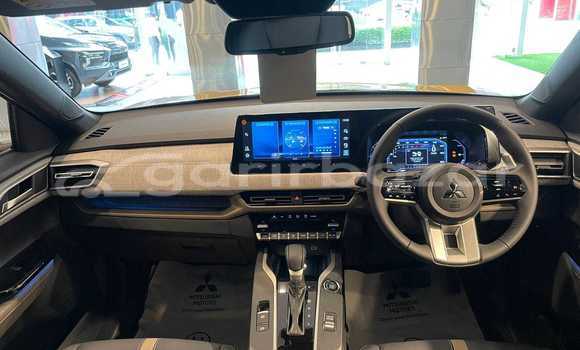 Buy Used 2020 Mitsubishi outlandar in Dhaka, Dhaka Buy Used 2020 Mitsubishi outlandar in Dhaka, Dhaka