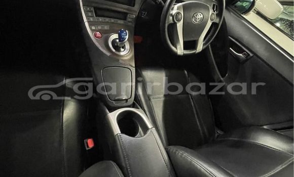 Buy Used 2014 Toyota prius in Dhaka, Dhaka Buy Used 2014 Toyota prius in Dhaka, Dhaka